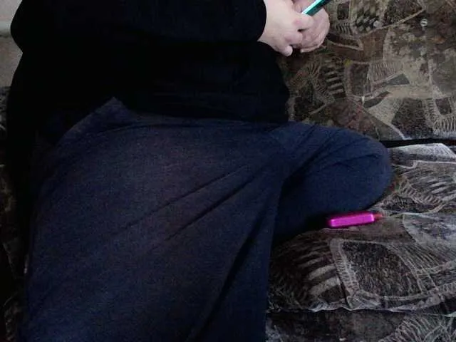 Live sex webcam photo for boy123023 #290132879