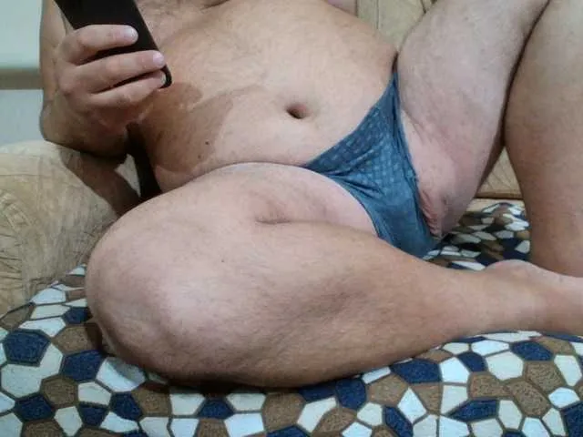 Live sex webcam photo for boy500 #294087165
