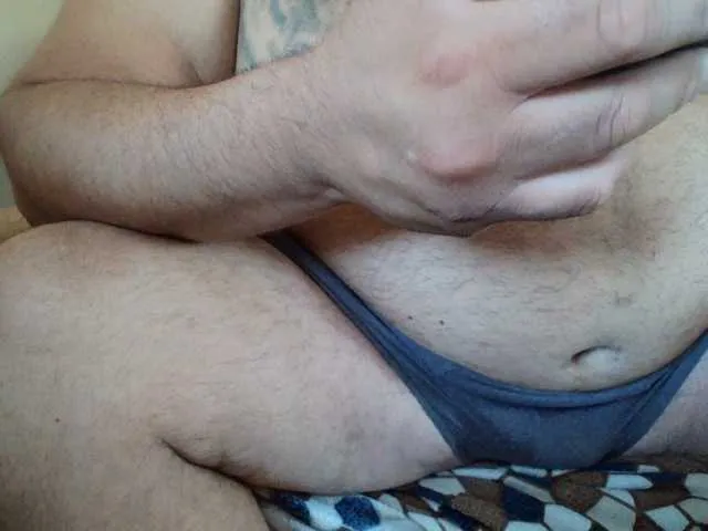 Live sex webcam photo for boy500 #294110350