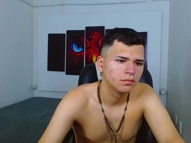 Live sex webcam photo for bradleyhoward18 #276906433