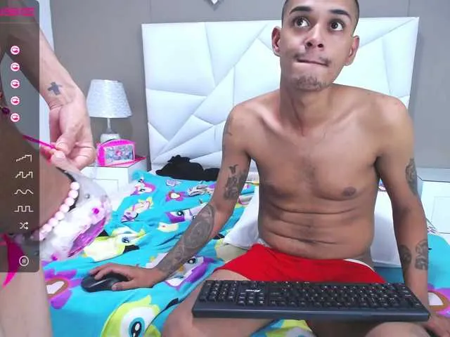 Live sex webcam photo for bradykarla #271730913