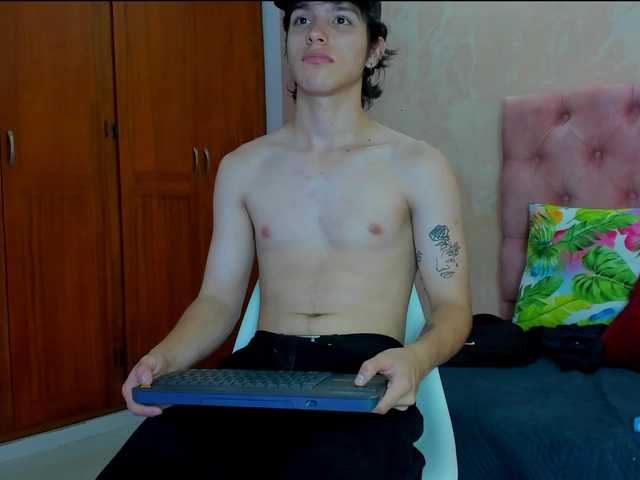 Live sex webcam photo for bravoboreal #277947295