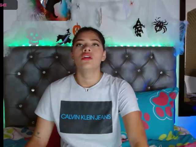 Live sex webcam photo for breidi25 #276582174