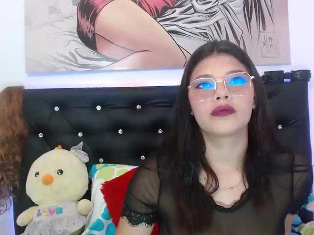 Live sex webcam photo for breidi25 #276803184