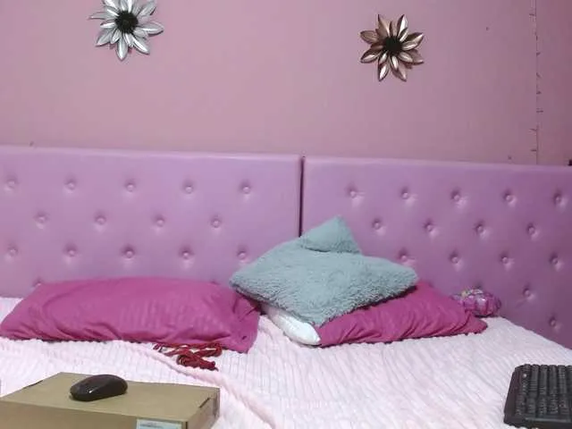 Live sex webcam photo for brenda-sofia #277305055