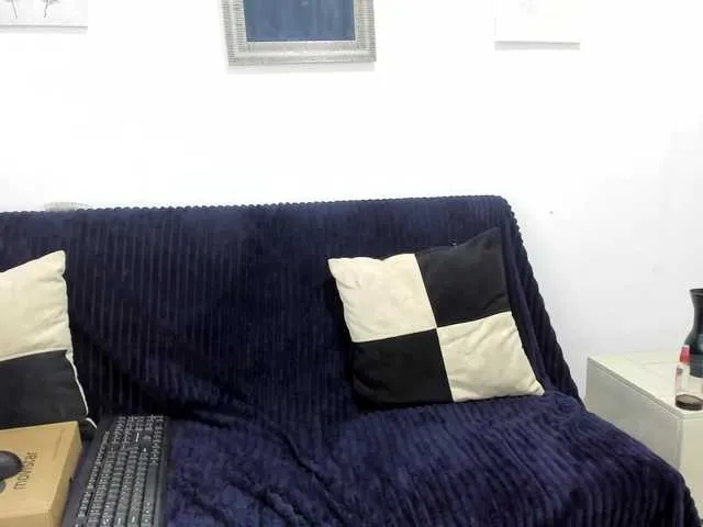 Live sex webcam photo for brenda-sofia #277558325