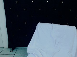 Live sex webcam photo for brendarossi #195347811