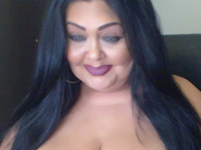 Live sex webcam photo for brendaxxx1 #277114674