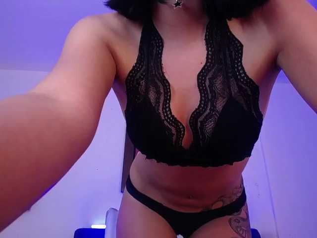 Live sex webcam photo for brernda-sex #271686687