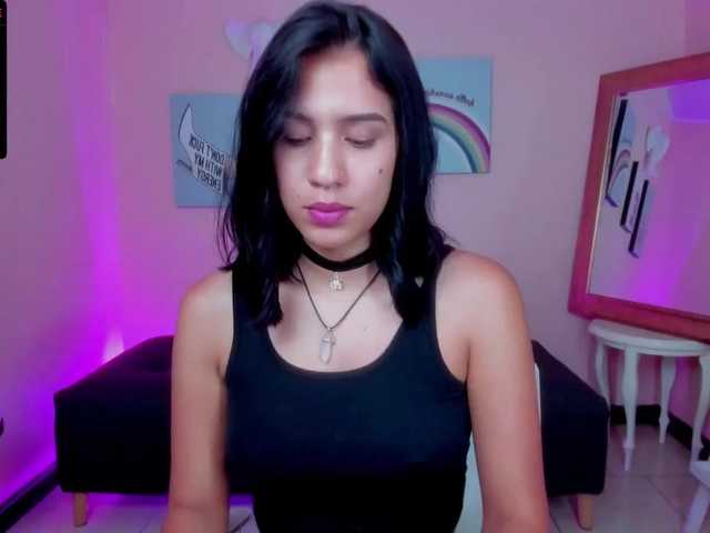 Live sex webcam photo for brernda-sex #271801839