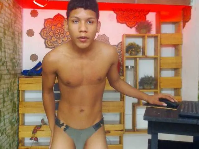 Live sex webcam photo for briam-dior #275982406