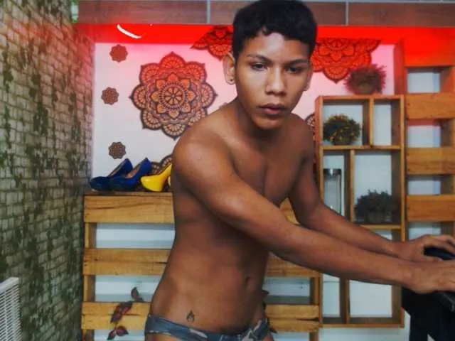 Live sex webcam photo for briam-dior #276004289