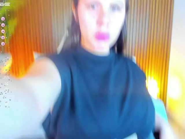 Live sex webcam photo for brigitte-brown18 #275971811