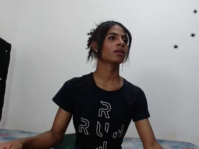 Live sex webcam photo for brihanna56 #276609486