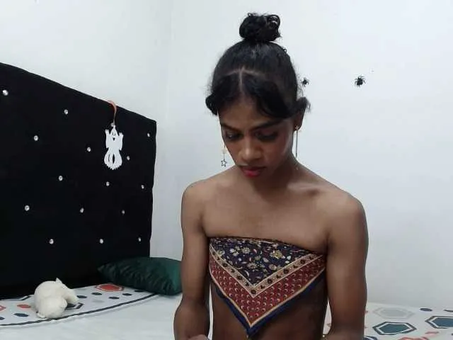 Live sex webcam photo for brihanna56 #276621500