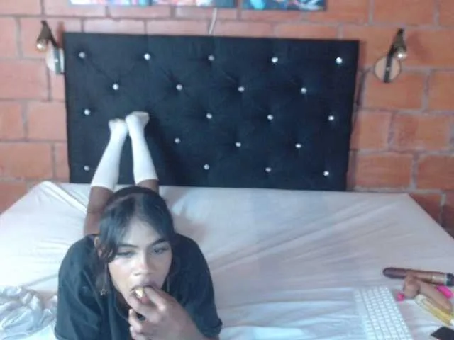 Live sex webcam photo for brihanna56 #276956047