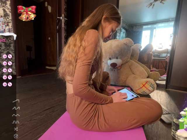 Live sex webcam photo for brilliant-111 #277199596