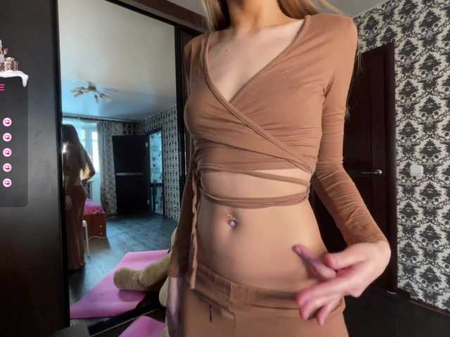 Live sex webcam photo for brilliant-111 #277338884