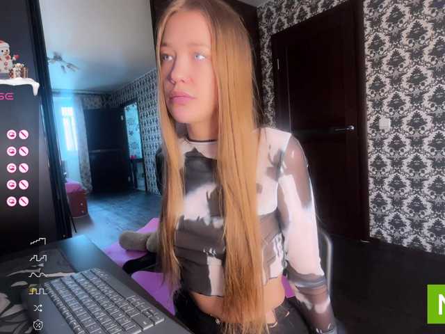 Live sex webcam photo for brilliant-111 #277481742