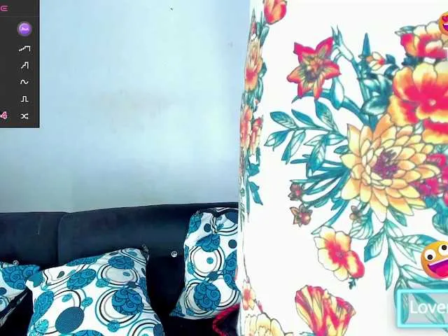 Live sex webcam photo for britannylopez #292186266