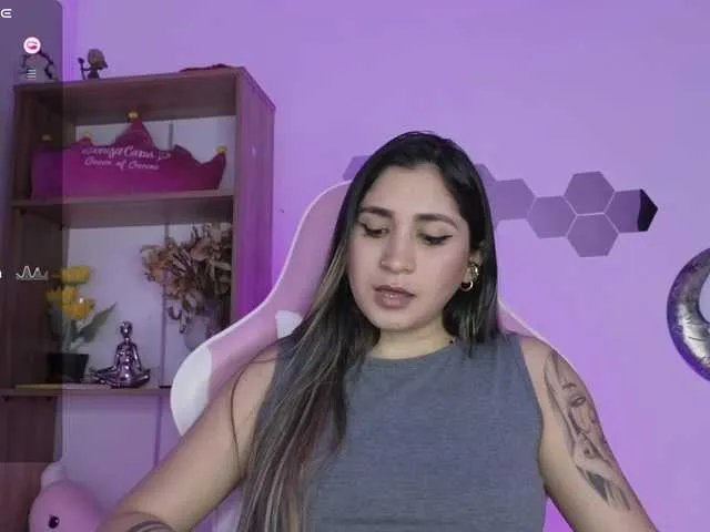 Live sex webcam photo for britt-grey #290435370