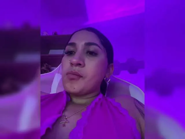 Live sex webcam photo for britt-grey #291764409