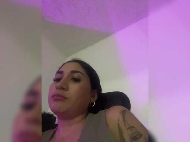 Live sex webcam photo for britt-grey #292072579