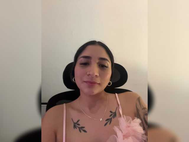 Live sex webcam photo for britt-grey #292095501