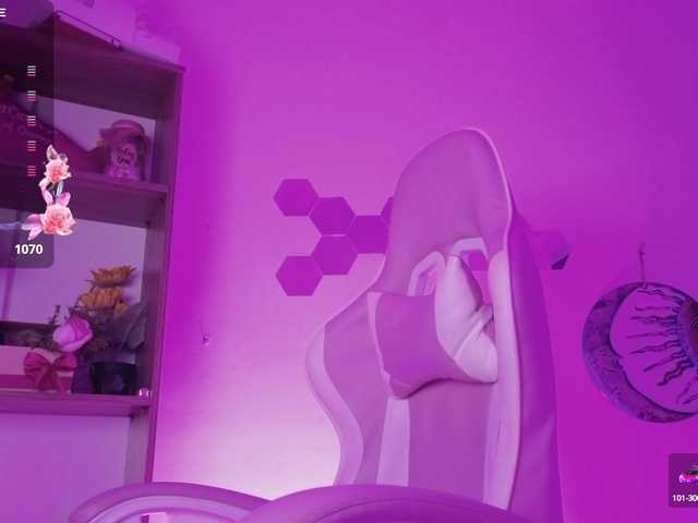 Live sex webcam photo for britt-grey #292100639