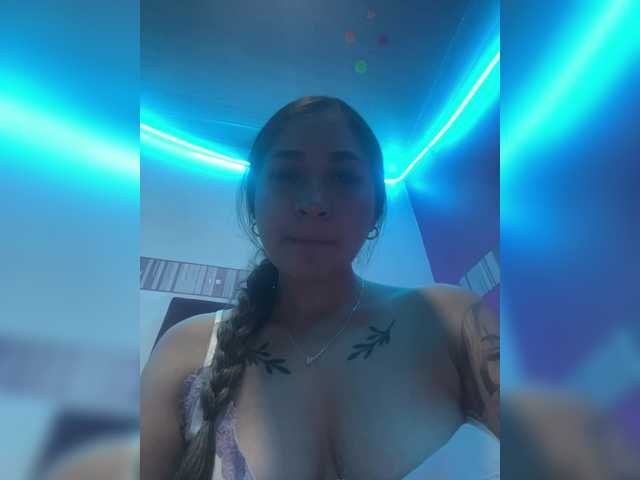 Live sex webcam photo for britt-grey #292182105