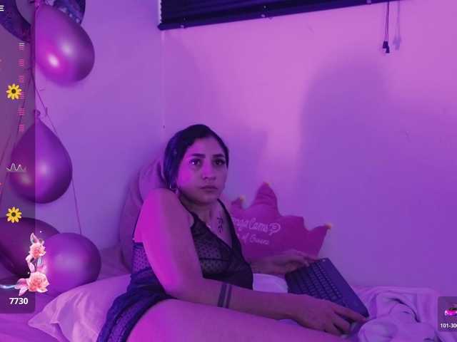 Live sex webcam photo for britt-grey #292200481