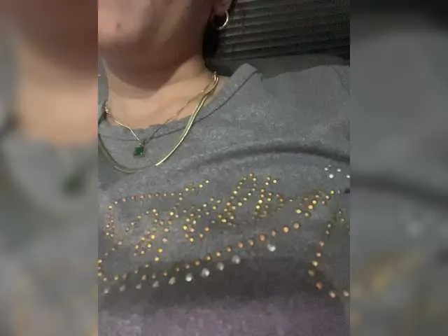 Live sex webcam photo for britt-grey #292333971