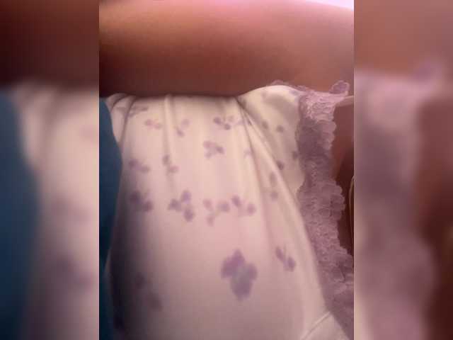 Live sex webcam photo for britt-grey #292389818