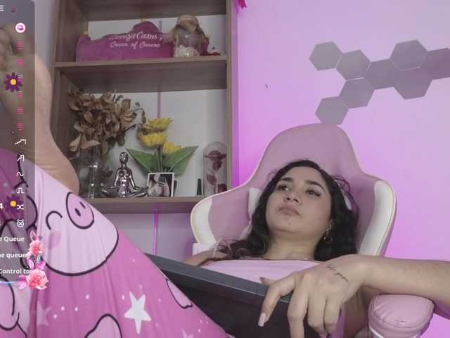 Live sex webcam photo for britt-grey #292399853