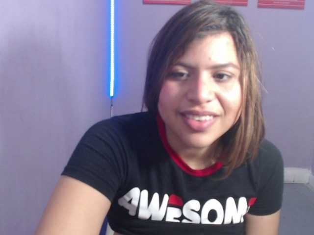 Live sex webcam photo for brune-chaude #272606638