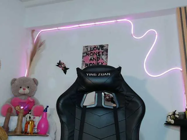 Live sex webcam photo for brytany05 #291033908