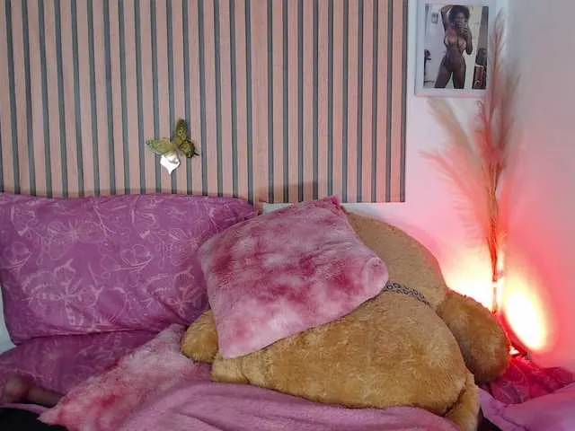 Live sex webcam photo for brytany05 #291758753
