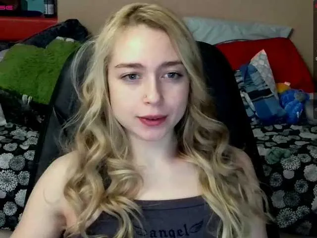 Live sex webcam photo for bubblybubbles #272955726