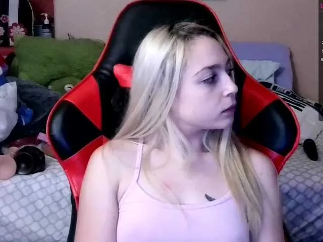 Live sex webcam photo for bubblybubbles #275343590
