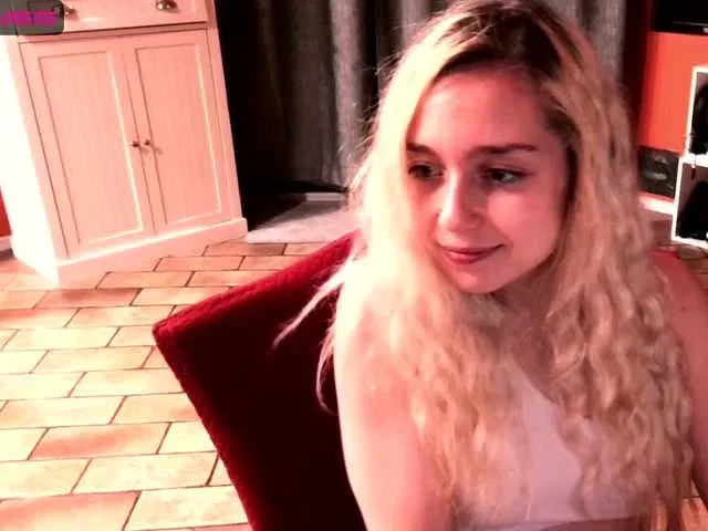 Live sex webcam photo for bubblybubbles #275714339
