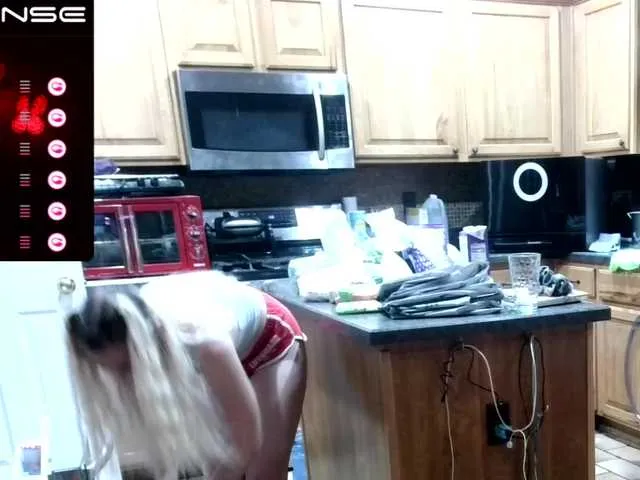 Live sex webcam photo for bubblybubbles #275951672