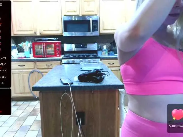 Live sex webcam photo for bubblybubbles #278099577