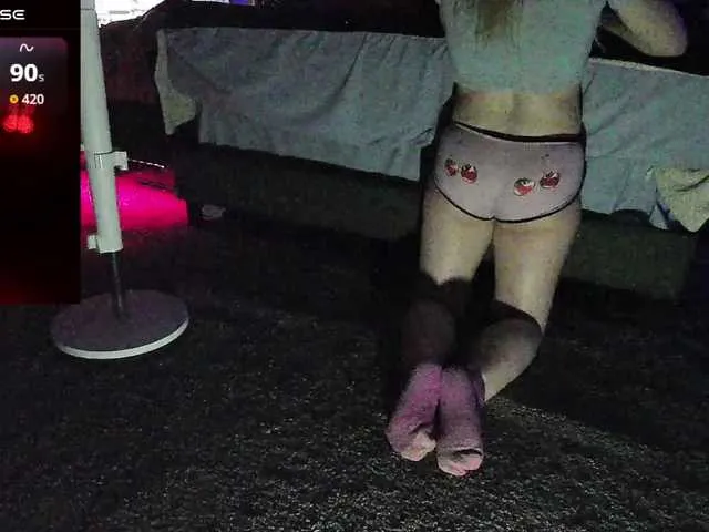 Live sex webcam photo for bubblybubbles #293983197
