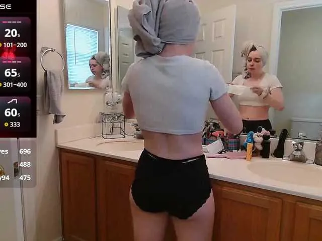 Live sex webcam photo for bubblybubbles #294005227