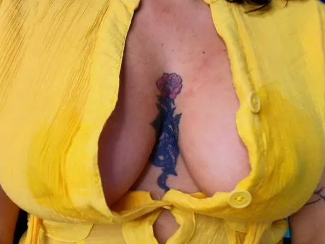 Live sex webcam photo for bulma-hot- #292258221