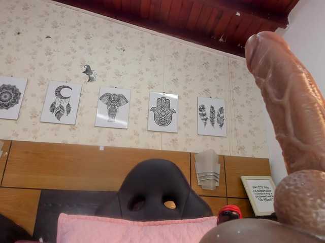 Live sex webcam photo for burbuja- #277600278