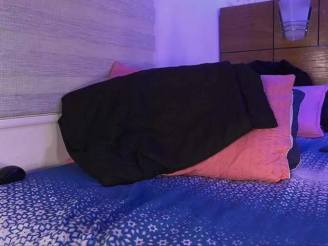 Live sex webcam photo for burbuja- #290437910