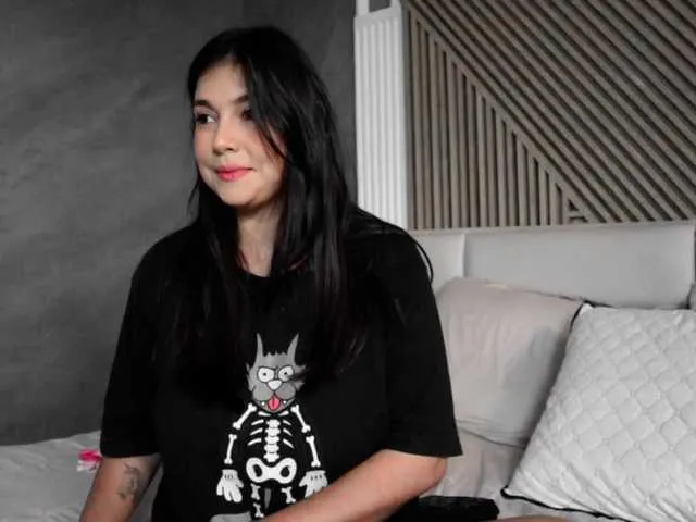 Live sex webcam photo for burlesqueshow #290745641