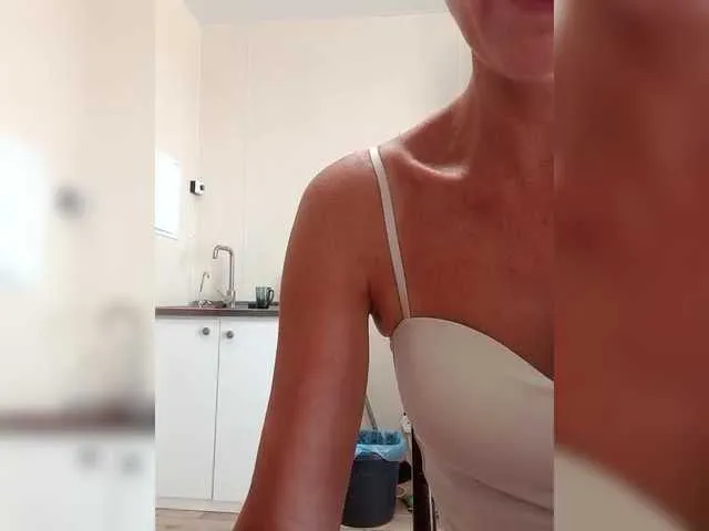 Live sex webcam photo for businka11223a #291623274
