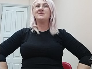 Live sex webcam photo for bustyblonda #128206393